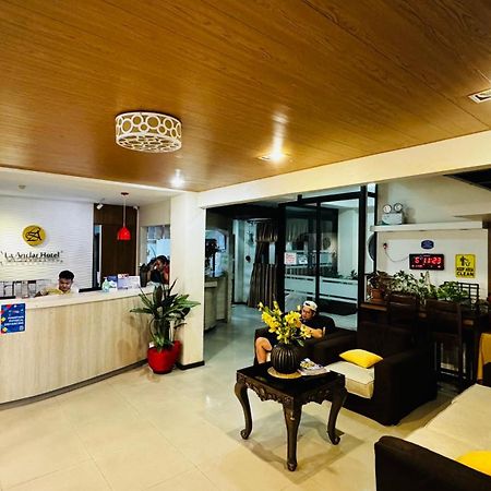 La Anclar Hotel Davao Экстерьер фото