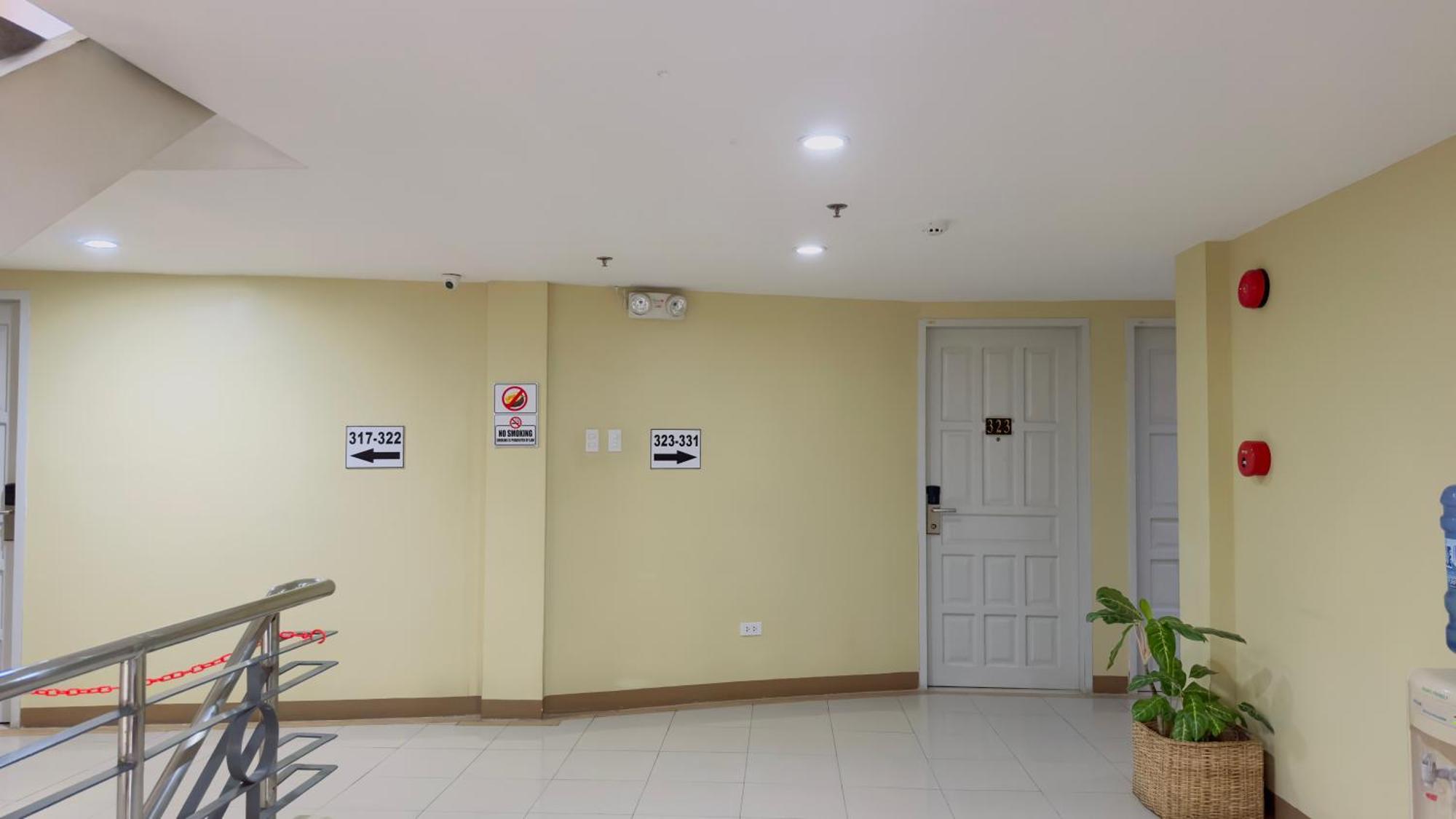 La Anclar Hotel Davao Экстерьер фото