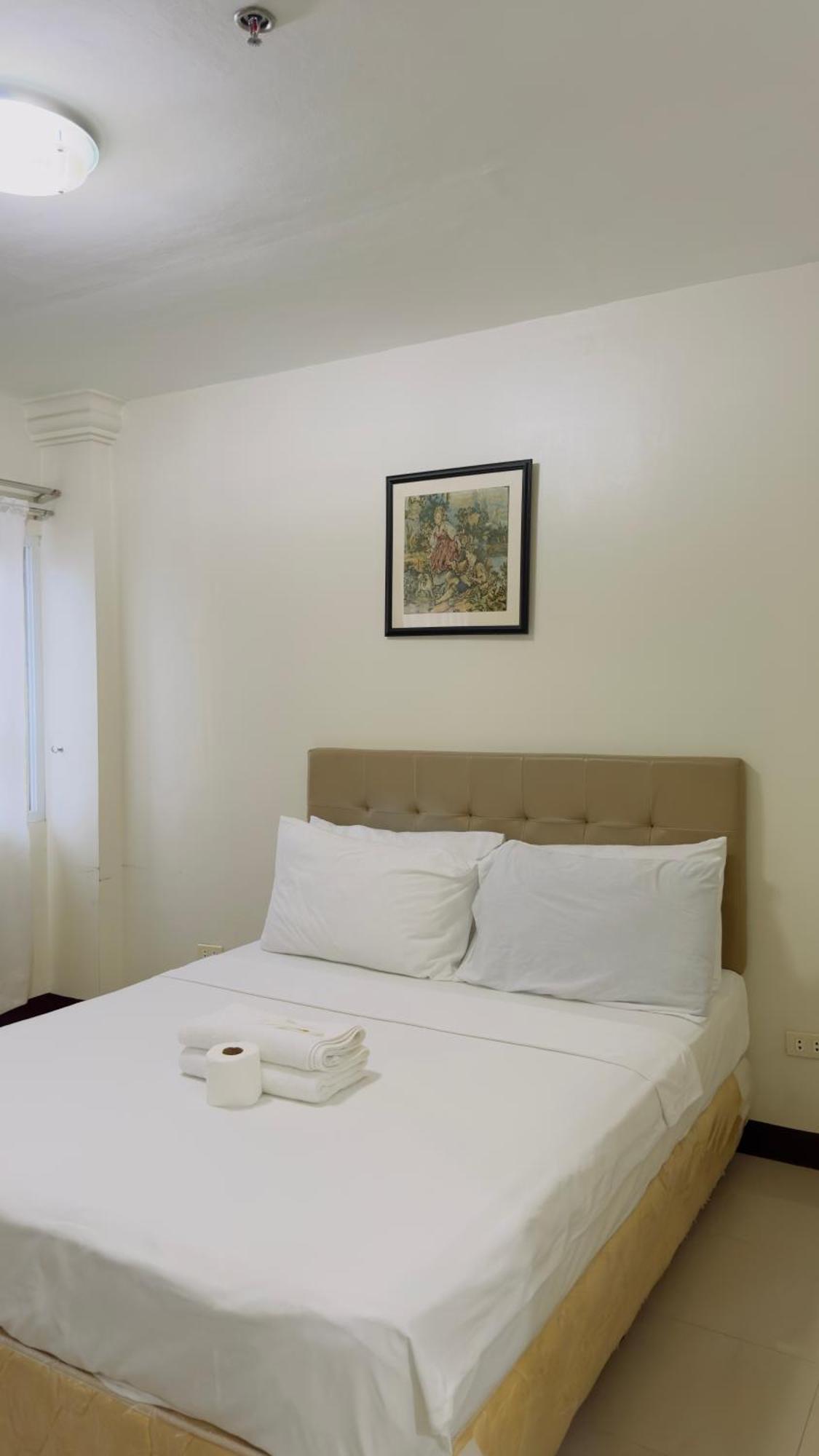 La Anclar Hotel Davao Экстерьер фото