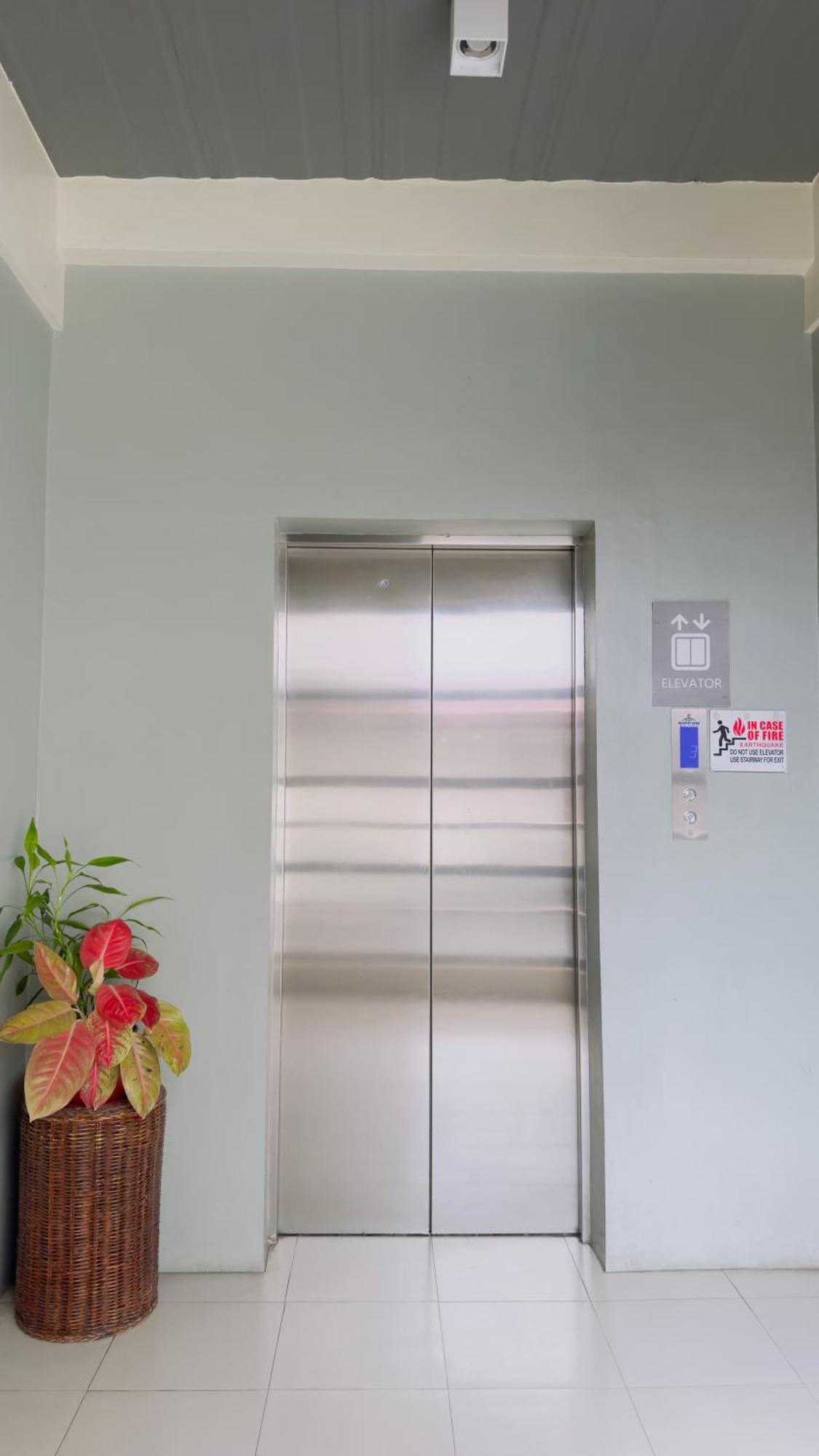 La Anclar Hotel Davao Экстерьер фото