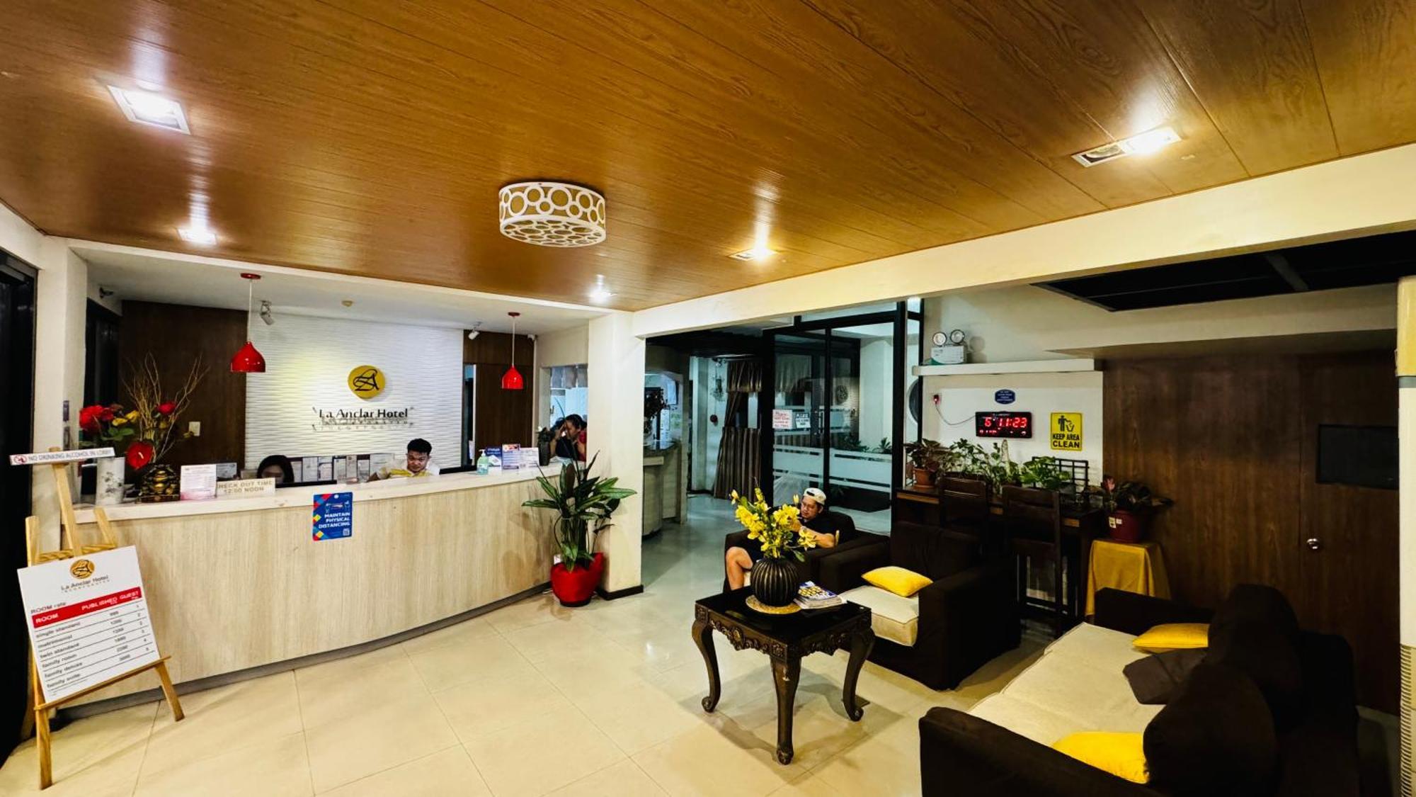 La Anclar Hotel Davao Экстерьер фото