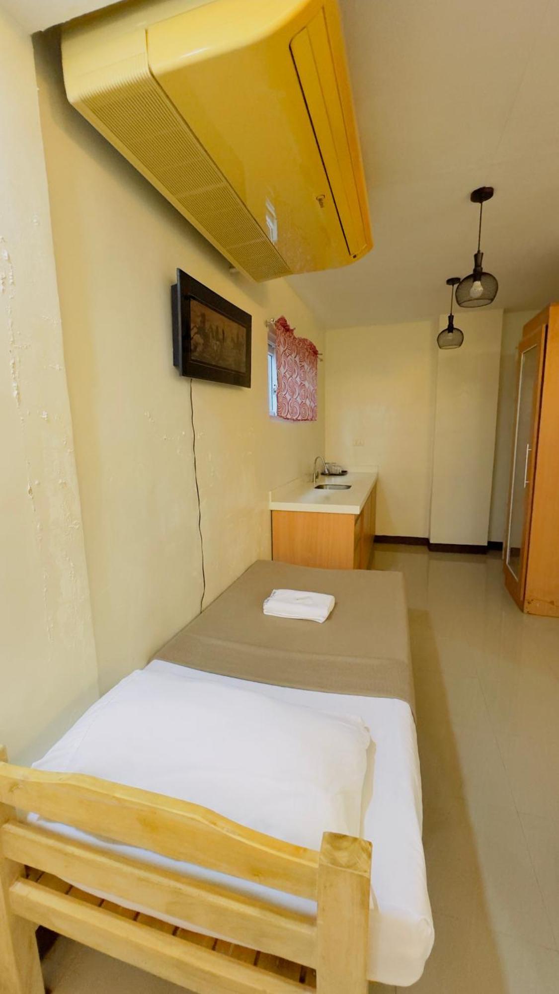 La Anclar Hotel Davao Экстерьер фото