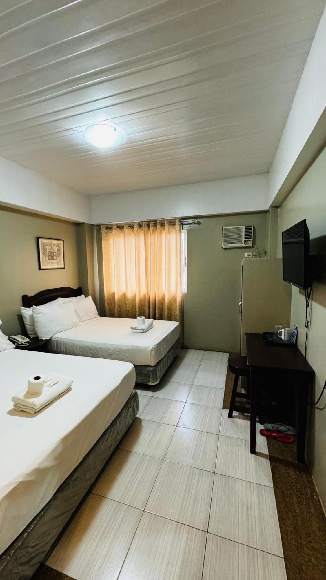 La Anclar Hotel Davao Экстерьер фото