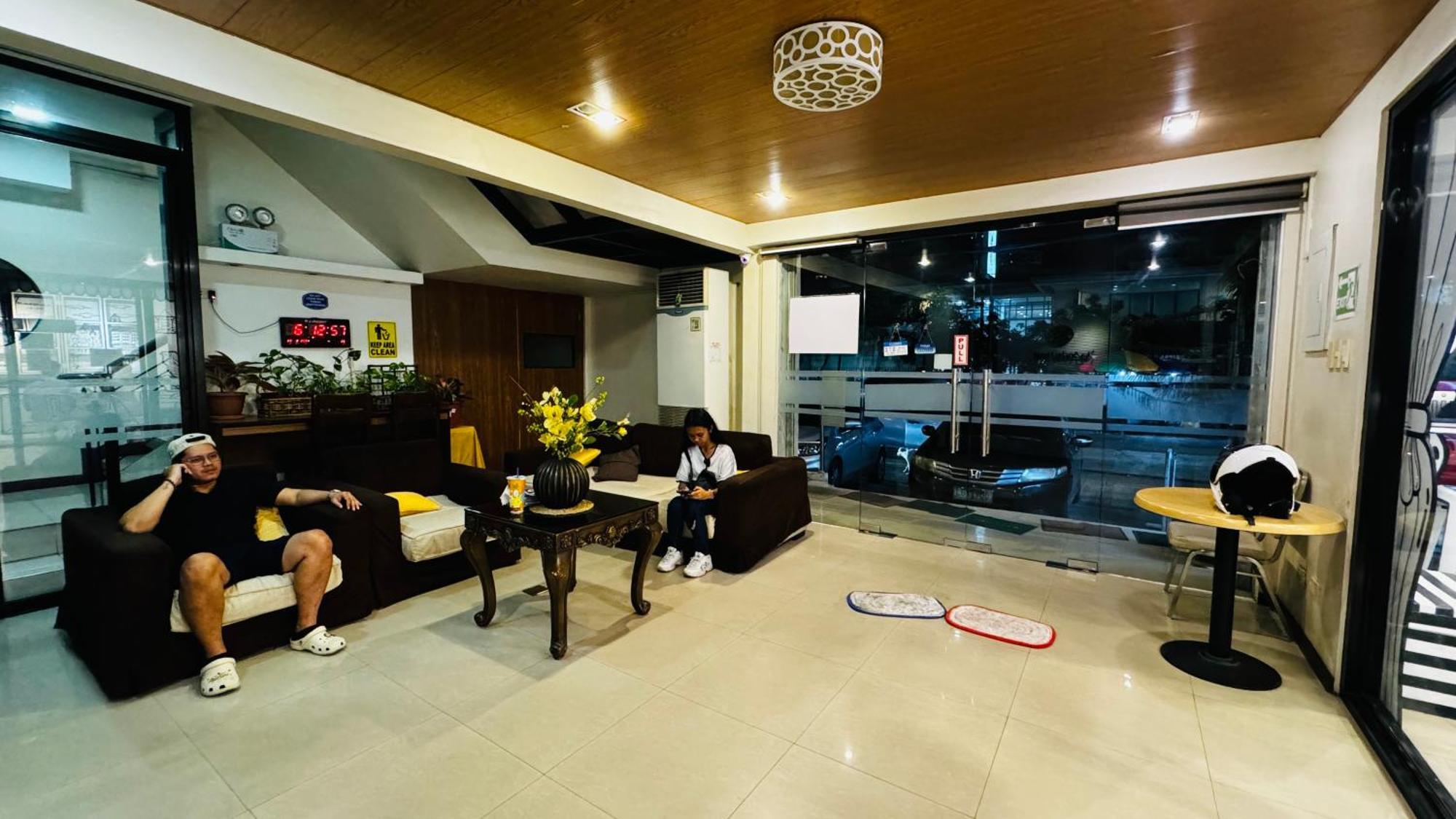 La Anclar Hotel Davao Экстерьер фото