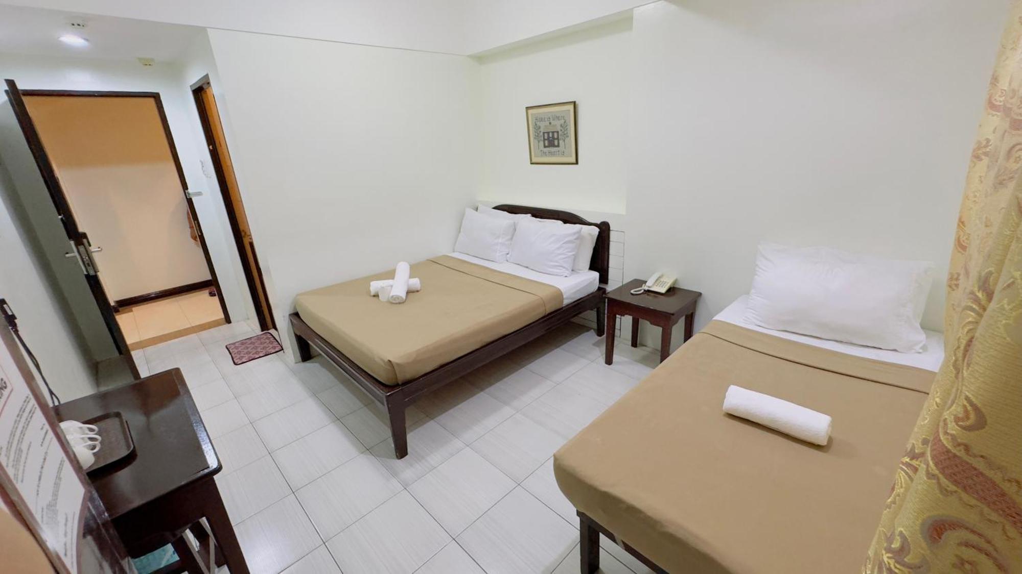 La Anclar Hotel Davao Экстерьер фото