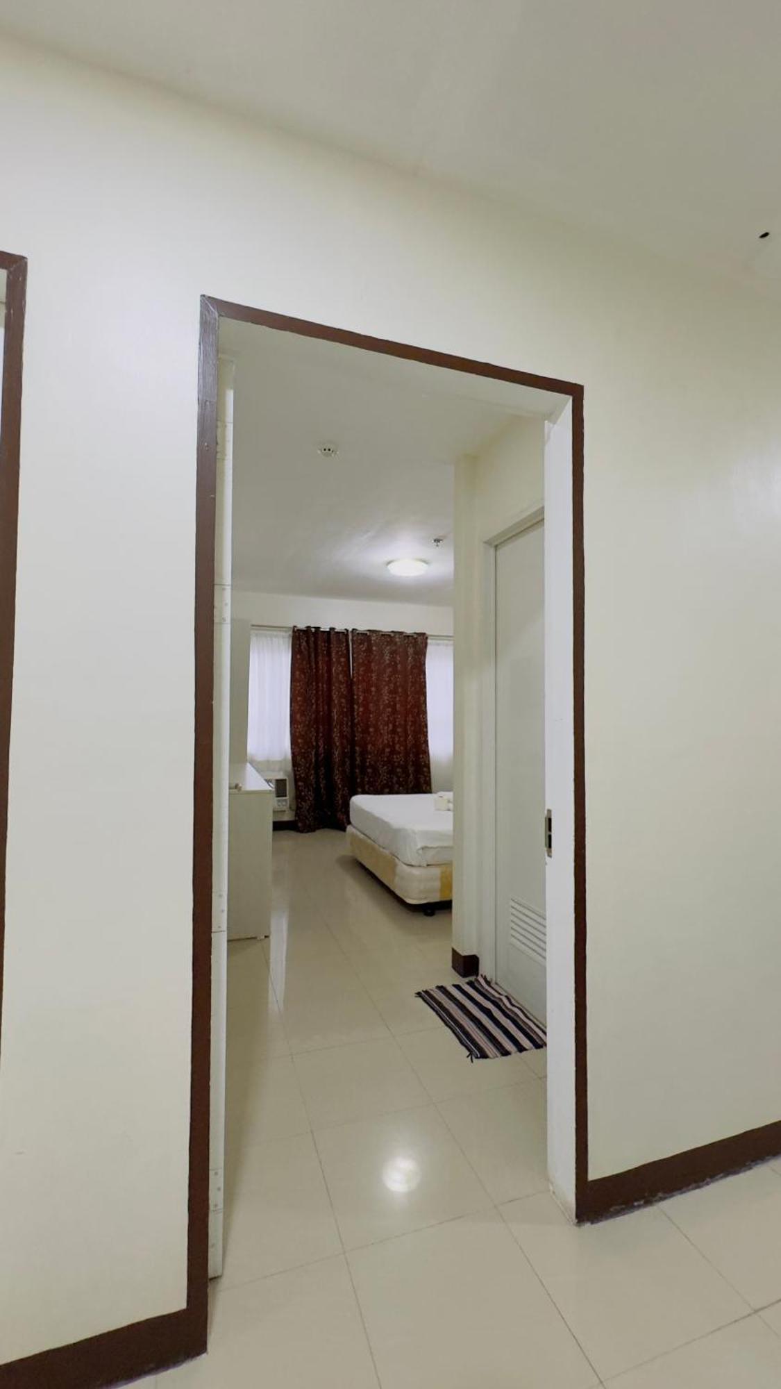 La Anclar Hotel Davao Экстерьер фото